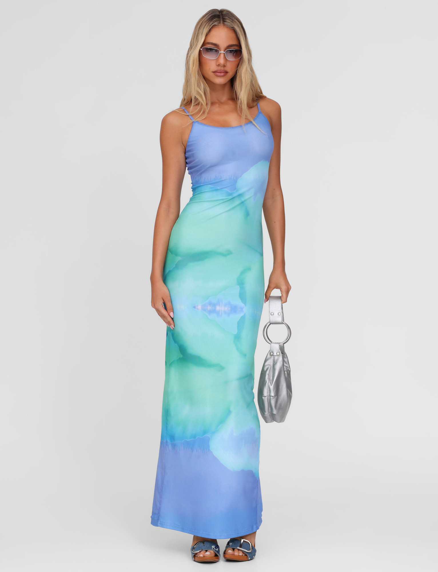 TM11833-BLU-03-ARDONMAXIDRESS-BLUE2 ARDON MAXI DRESS - BLUE : MACRO FLORAL : BLUE HIBISCUS - Image 1